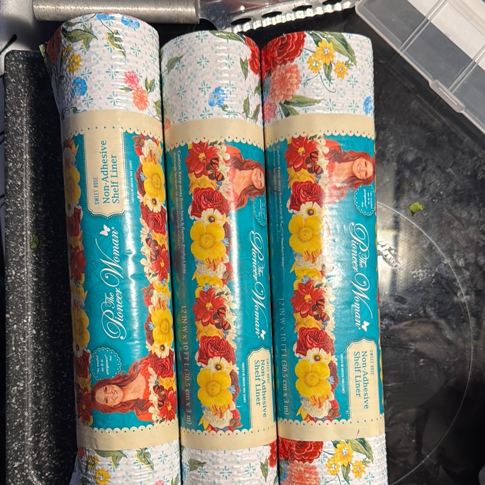 The Pioneer Woman Floral Shelf Liner - Blue, Red, Yellow